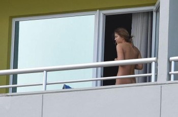 femra nudo hotel