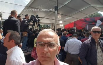 Selim Kryeziu viziton protestuesit në çadrën e Tiranës!