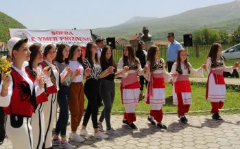 Në Zgatar u organizua “Sofra e Ymer Prizrenit”