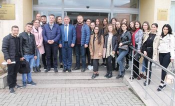 Studentët nga “Ukshin Hoti” vizituan Gjykatën e Prizrenit