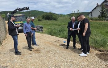 Krerët e Komunës vizitojnë Breznen – Aty ku po punohet intensivisht!